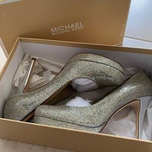 Michael Kors Ionna Pump in Silver Glitter